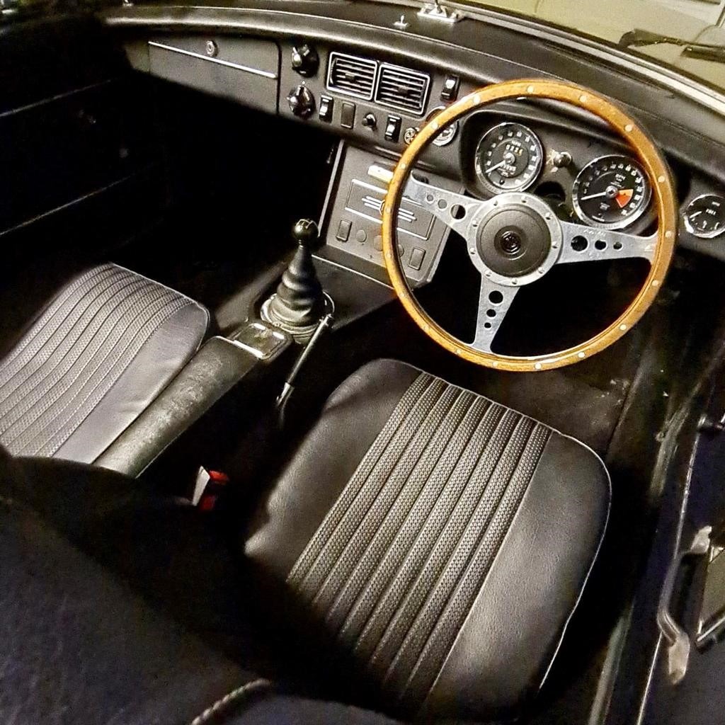 1972 MG Roadster Image 5